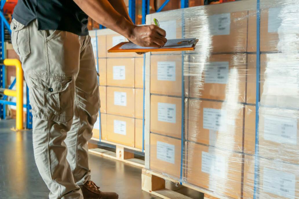 4 Ways a 3PL Can Help With Outsourcing Inventory Management