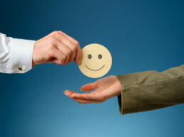 6 Strategies to Improve eCommerce Customer Service