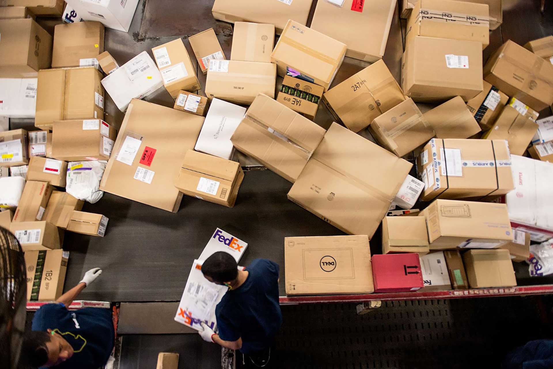 Essential Strategies for the Peak E-commerce Season - Falcon Fulfillment