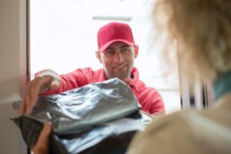 US carriers faster e-commerce deliveries