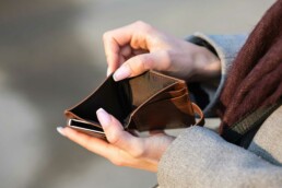 minimizing shipping costs e-commerce