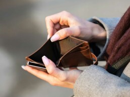 minimizing shipping costs e-commerce